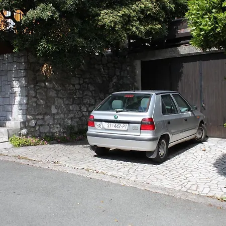 With A Parking Space - Volosko, - 7872 公寓 *